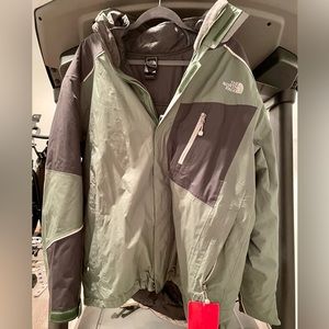 Men’s north face becketts tri climate jacket new with tags